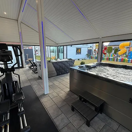 Casa vacanze Homes Near The Beach, Sauna, Jacuzzi *