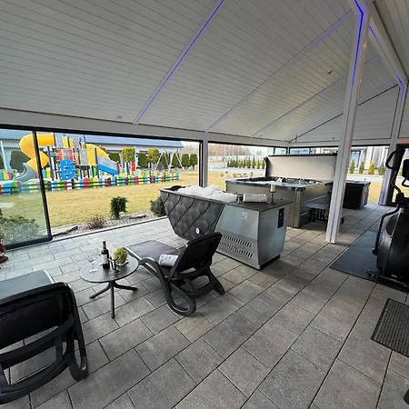 Homes Near The Beach, Sauna, Jacuzzi *