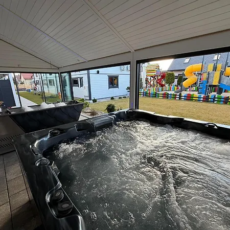 Casa vacanze Homes Near The Beach, Sauna, Jacuzzi Sianozety