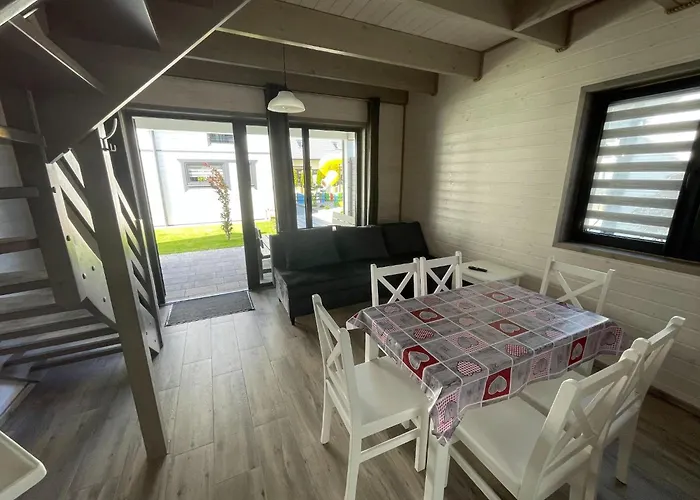 度假居 Homes Near The Beach, Sauna, Jacuzzi